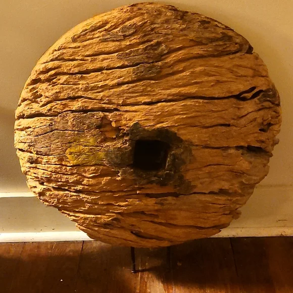 Late-19th Century c.1880s Antique Large Chinese Rustic Teak Wood Ox Cart Wheel - Picture 3 of 6